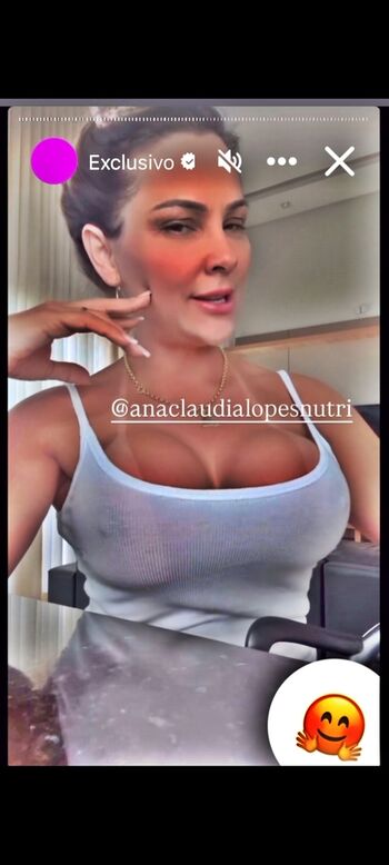 Ana Cláudia Lopes
