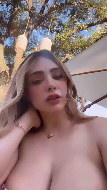 analybazan Leaked Nude OnlyFans (Photo 2)