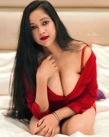 Ananya Bhandari Leaked Nude OnlyFans (Photo 8)