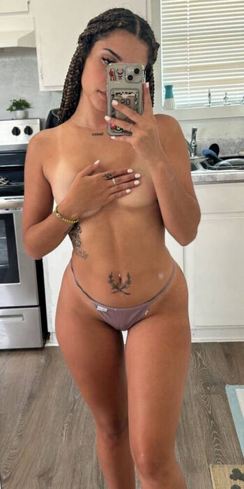 Angela Alvarez Leaked Nude OnlyFans (Photo 7)