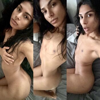 Angelakira Leaked Nude OnlyFans (Photo 22)