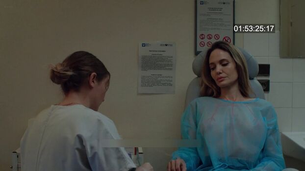 Angelina Jolie Leaked Nude OnlyFans (Photo 202)