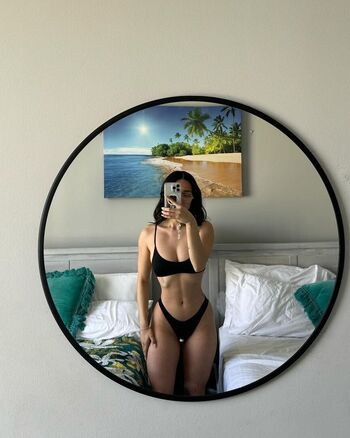 Anisia Martinez Leaked Nude OnlyFans (Photo 2)