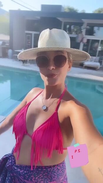 Anna Camp Leaked Nude OnlyFans (Photo 5)