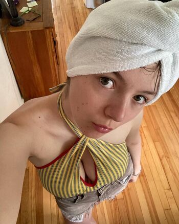 anna_r_yikes Leaked Nude OnlyFans (Photo 2)