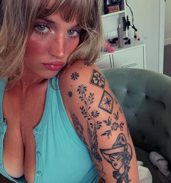 Annasauvee Leaked Nude OnlyFans (Photo 8)