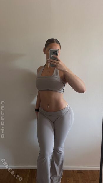 Annetthr Leaked Nude OnlyFans (Photo 31)