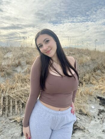 Annie Wray Leaked Nude OnlyFans (Photo 7)