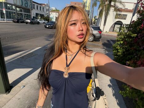 Annie Zheng