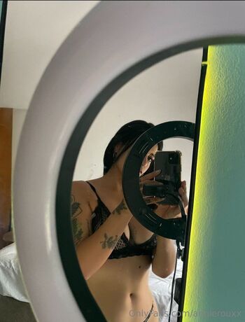 annierouxx