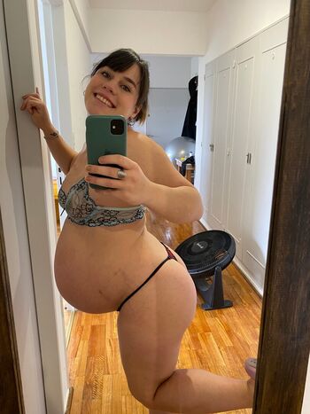 April Bigass Leaked Nude OnlyFans (Photo 5)