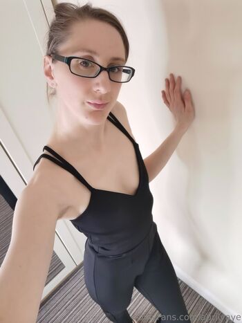 aprilvaye Leaked Nude OnlyFans (Photo 6)