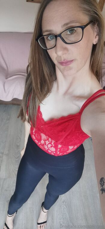 aprilvaye Leaked Nude OnlyFans (Photo 10)