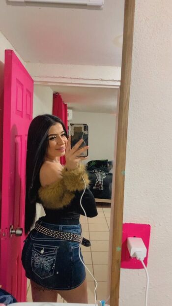 aracely00001413 Leaked Nude OnlyFans (Photo 7)