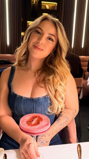 Areliann Leaked Nude OnlyFans (Photo 1)