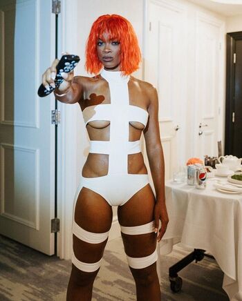 Ari Lennox