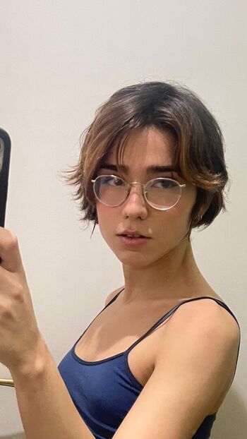 Arielle Maxine