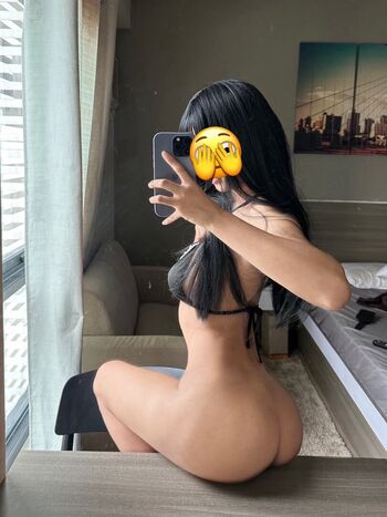 Arihienna Leaked Nude OnlyFans (Photo 12)