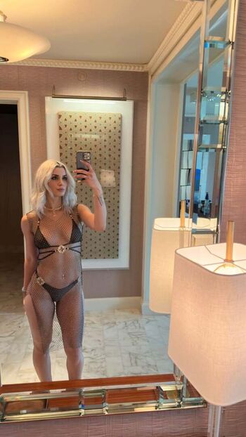 Armenian Girls Leaked Nude OnlyFans (Photo 1)