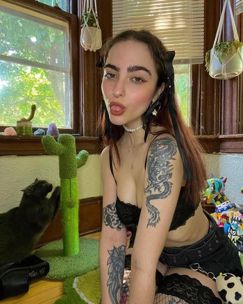 artbitch666 Leaked Nude OnlyFans (Photo 9)