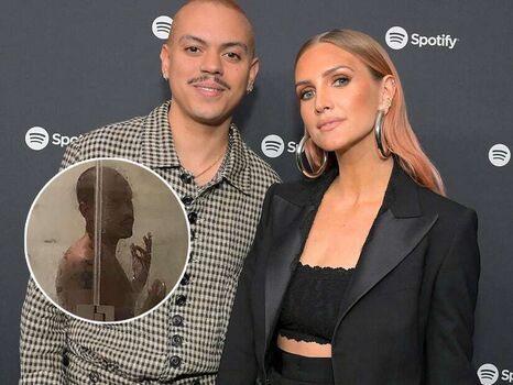 Ashlee Simpson Leaked Nude OnlyFans (Photo 22)