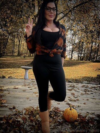 Ashley_raexo