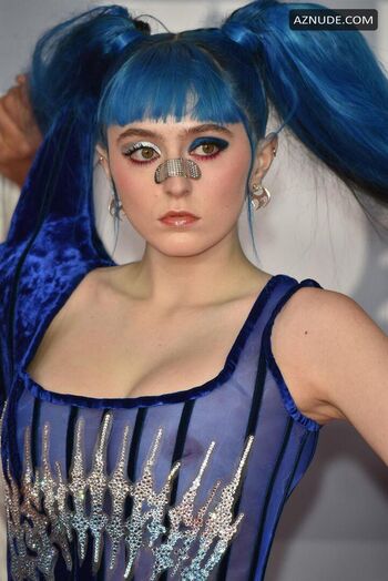 Ashnikko Leaked Nude OnlyFans (Photo 29)