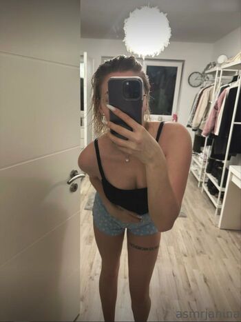 ASMR Janina