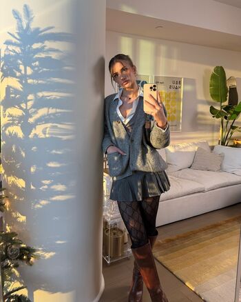 AstaBush Leaked Nude OnlyFans (Photo 4)