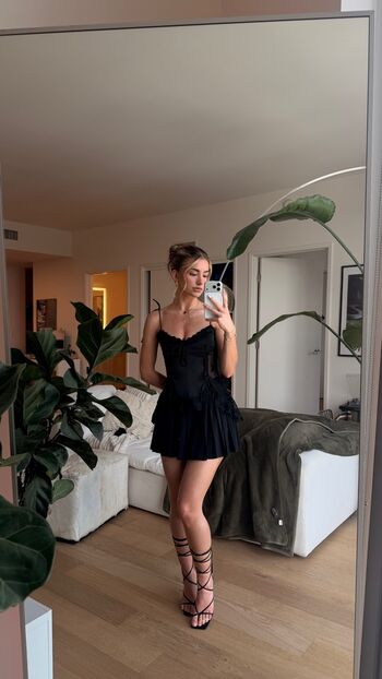 AstaBush Leaked Nude OnlyFans (Photo 11)