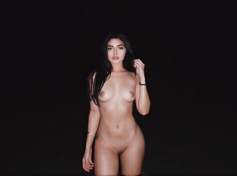 Astrid Lee Leaked Nude OnlyFans (Photo 2)