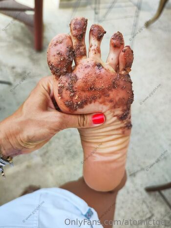 atomictoez Leaked Nude OnlyFans (Photo 21)