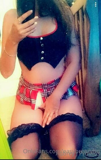 aubreyj20 Leaked Nude OnlyFans (Photo 27)