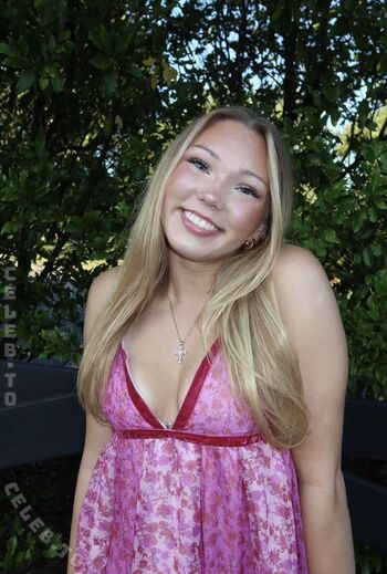 Auburn Pearl Leaked Nude OnlyFans (Photo 4)