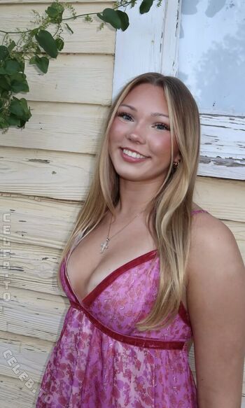Auburn Pearl Leaked Nude OnlyFans (Photo 7)