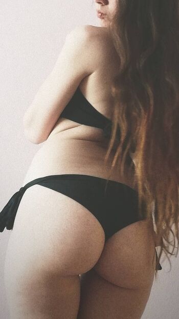 Aurelie Leaked Nude OnlyFans (Photo 8)