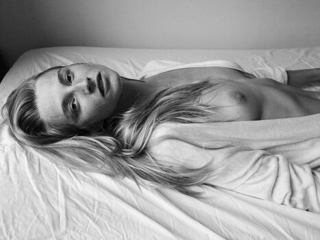 Aurore Morisse Leaked Nude OnlyFans (Photo 14)