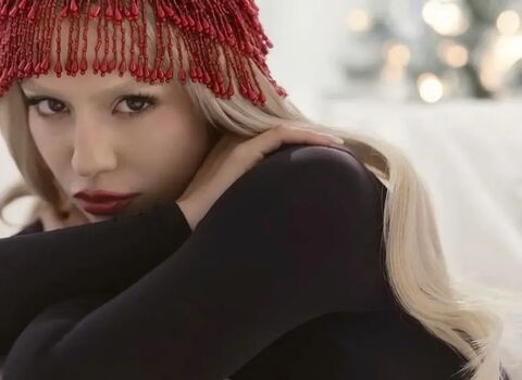 Ava Max Leaked Nude OnlyFans (Photo 671)