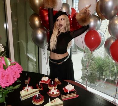 Ava Max Leaked Nude OnlyFans (Photo 674)