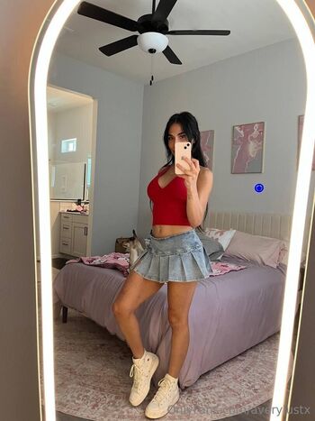 averylustx Leaked Nude OnlyFans (Photo 15)