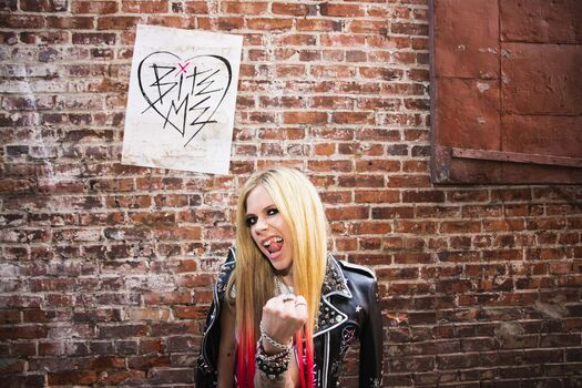 Avril Lavigne Leaked Nude OnlyFans (Photo 216)