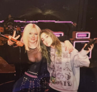 Avril Lavigne Leaked Nude OnlyFans (Photo 226)
