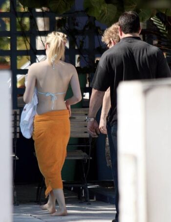 Avril Lavigne Leaked Nude OnlyFans (Photo 312)