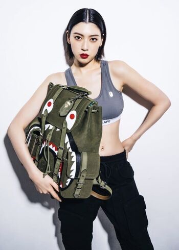 Ayaka Miyoshi