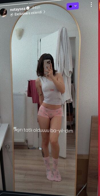 Ayse Arslan Leaked Nude OnlyFans (Photo 2)