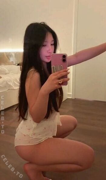 Babyberly Leaked Nude OnlyFans (Photo 7)