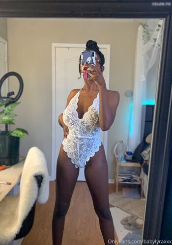babylyraxxx