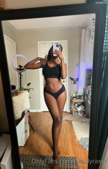 babylyraxxx Leaked Nude OnlyFans (Photo 196)