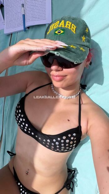 Badmomzjayyy Leaked Nude OnlyFans (Photo 7)