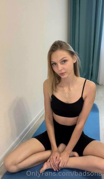 badsofiaaa Leaked Nude OnlyFans (Photo 18)